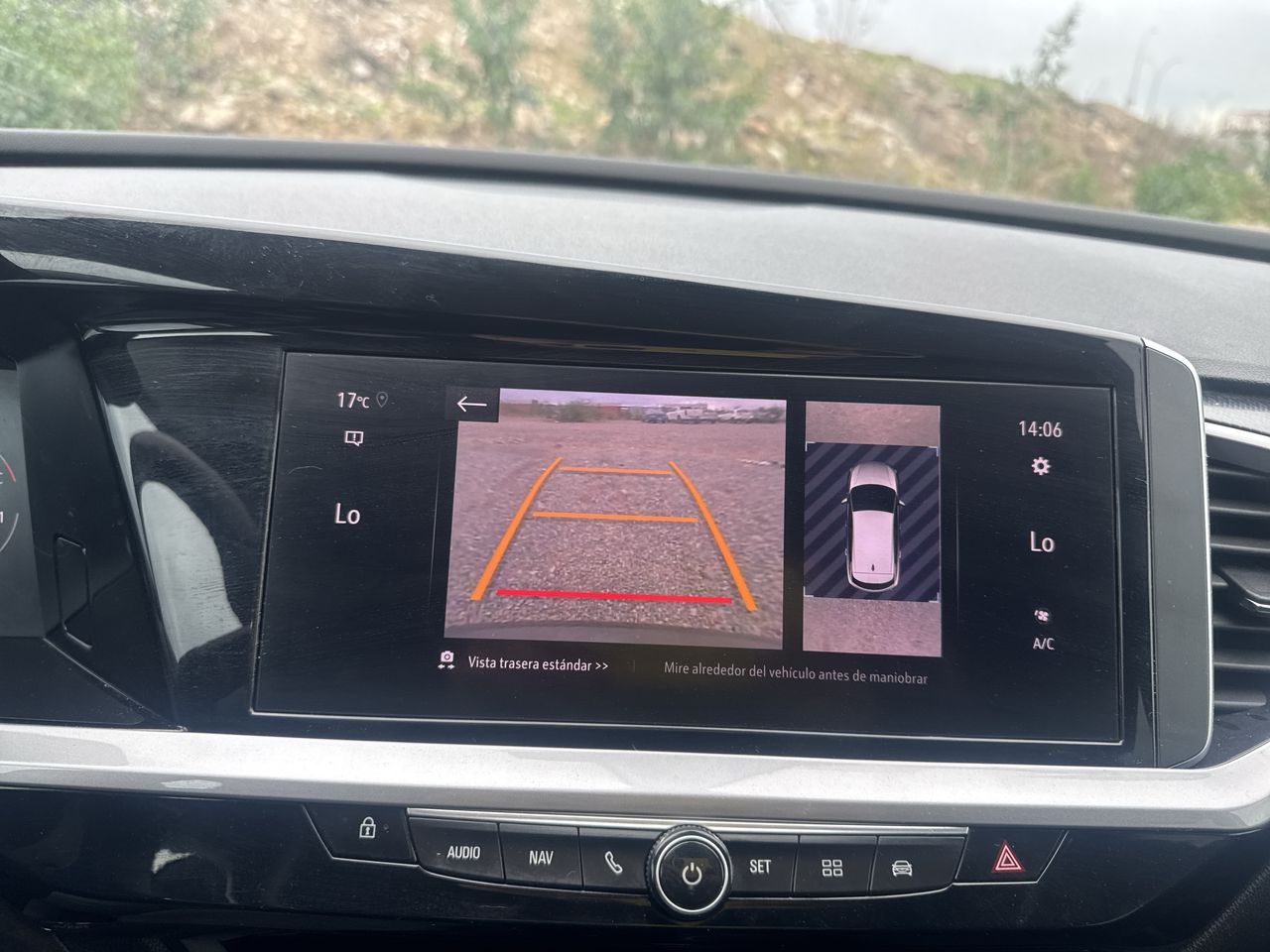 Opel Grandland — foto 15 de 18