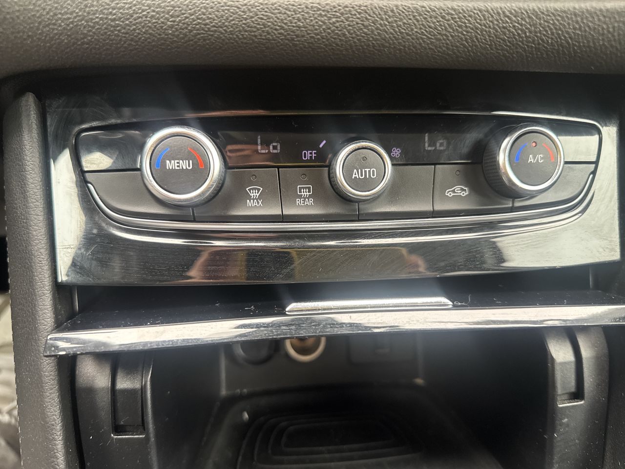 Opel Grandland — foto 16 de 18