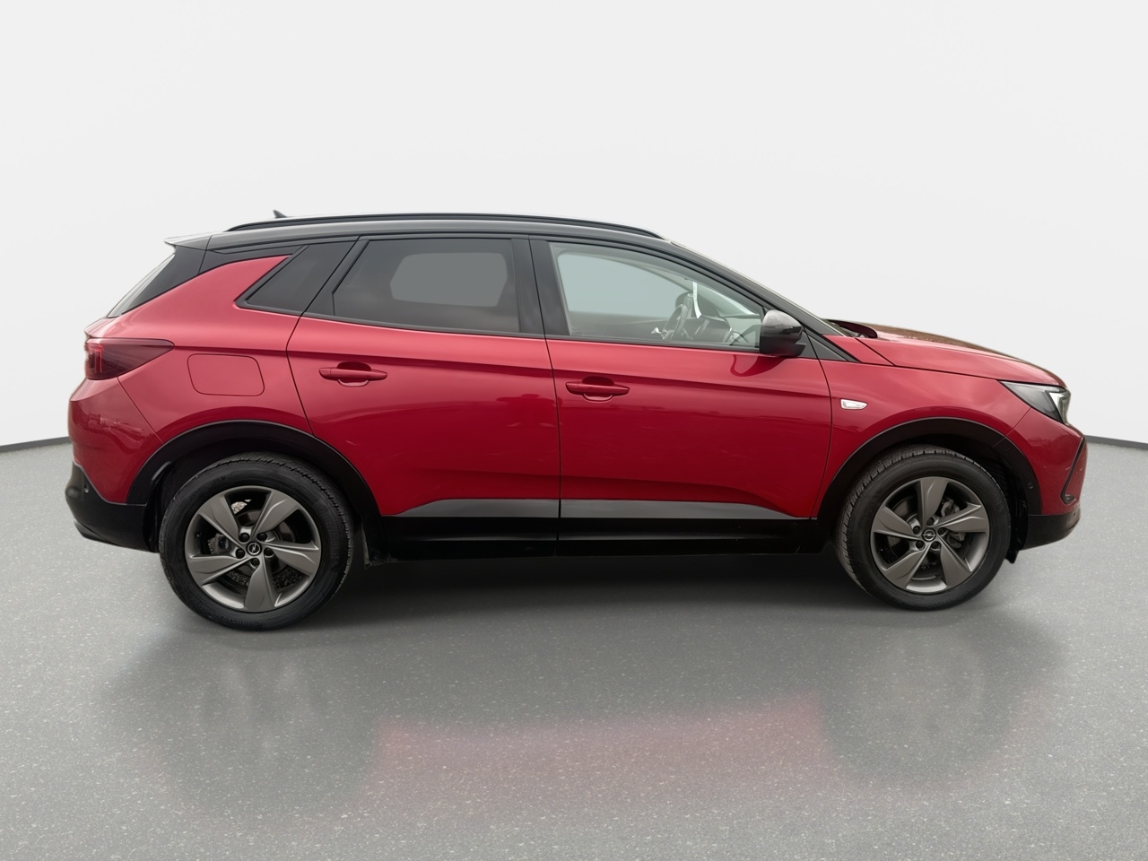 Opel Grandland — foto 9 de 26