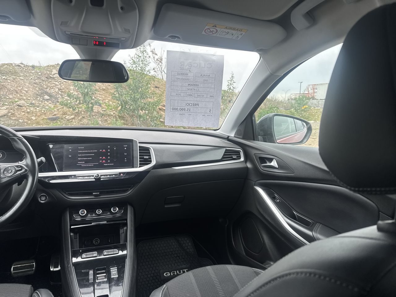 Opel Grandland — foto 3 de 18
