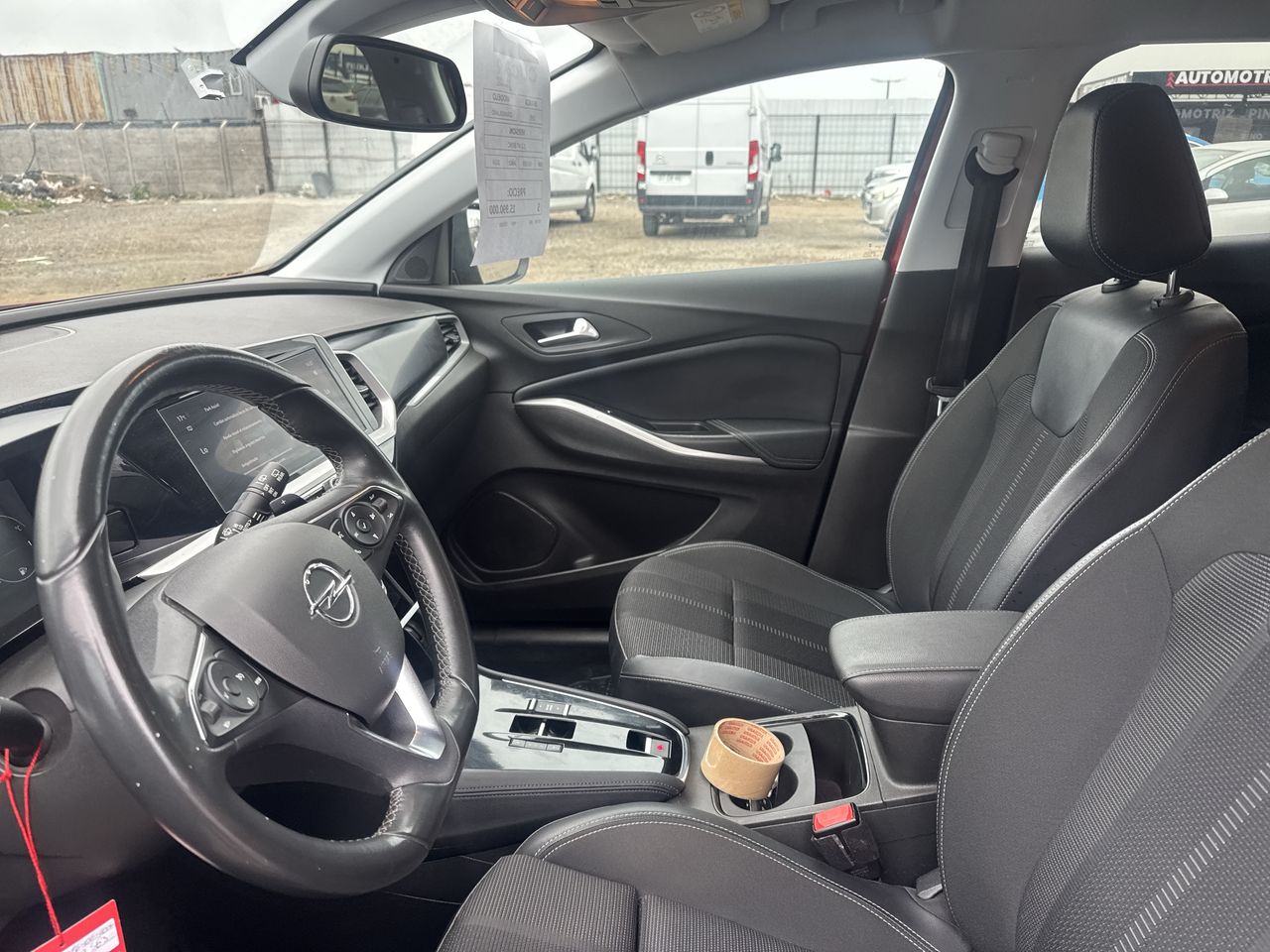 Opel Grandland — foto 4 de 18