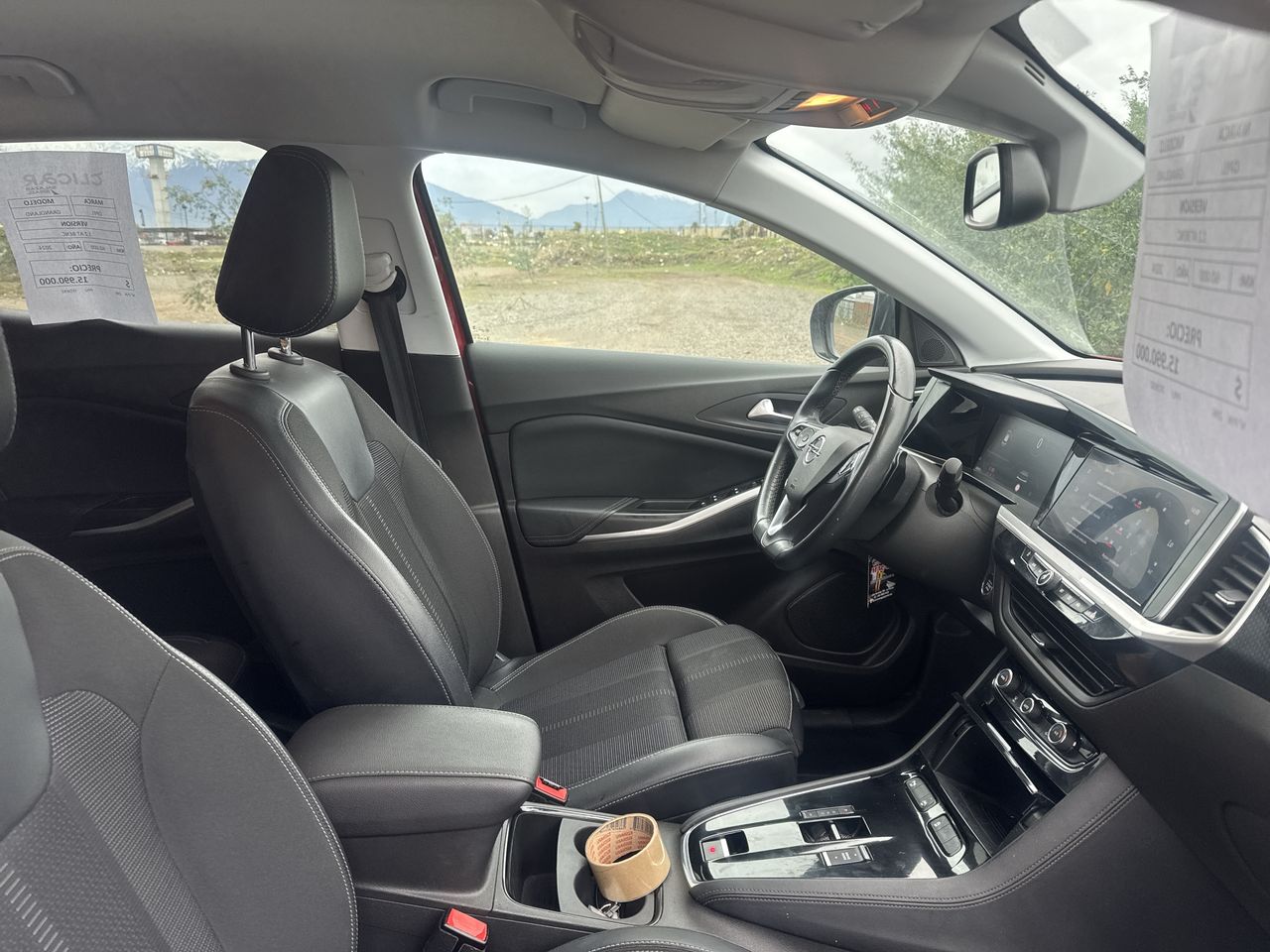 Opel Grandland — foto 6 de 18