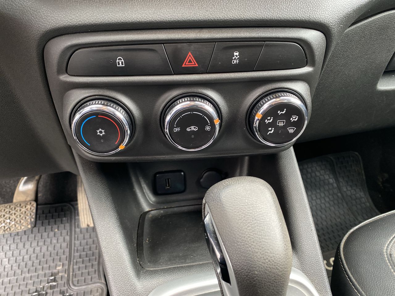 Chevrolet Tracker — foto 24 de 28