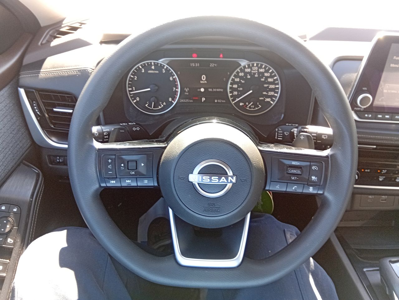 NISSAN - 22
