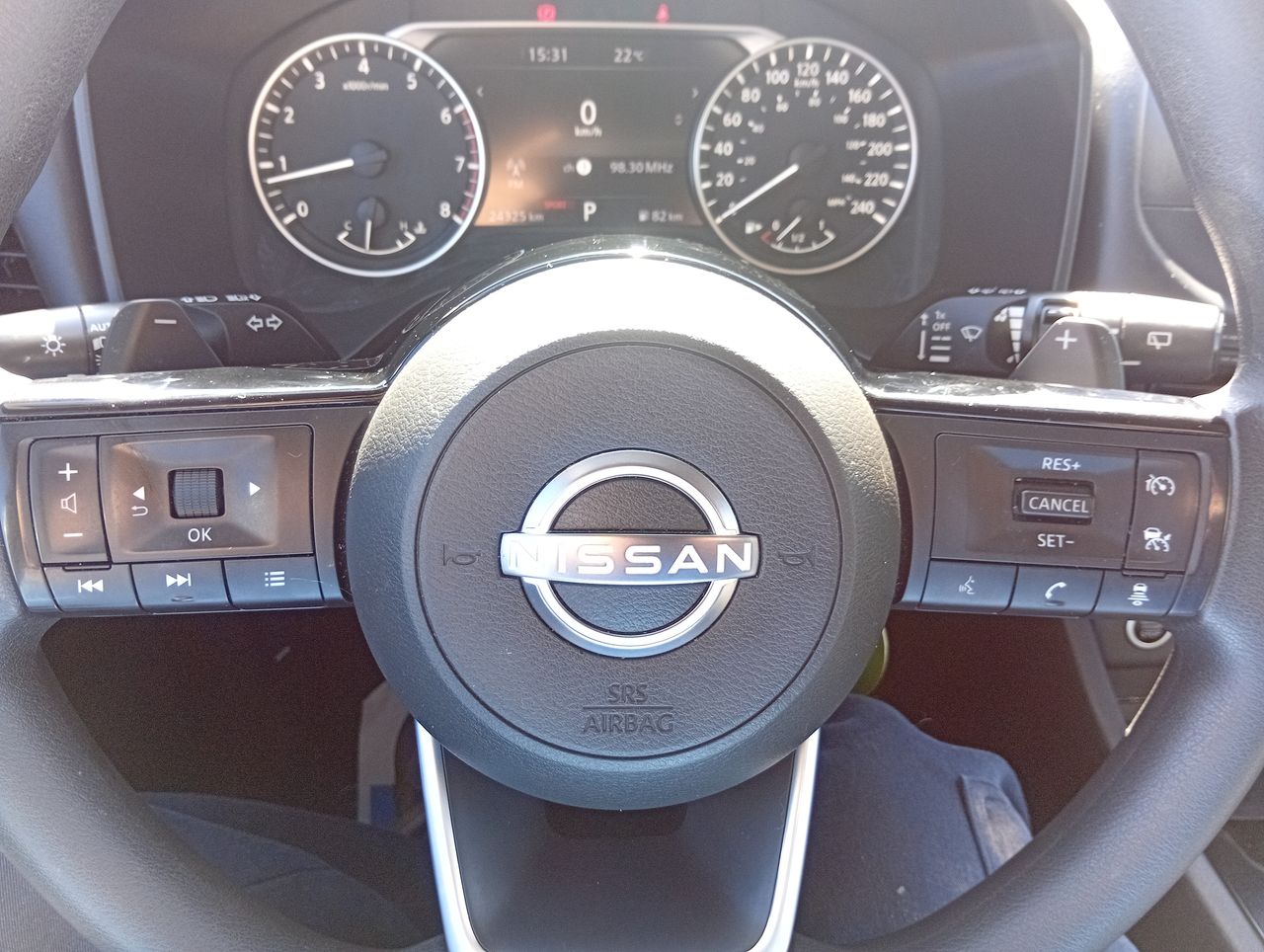 NISSAN - 23