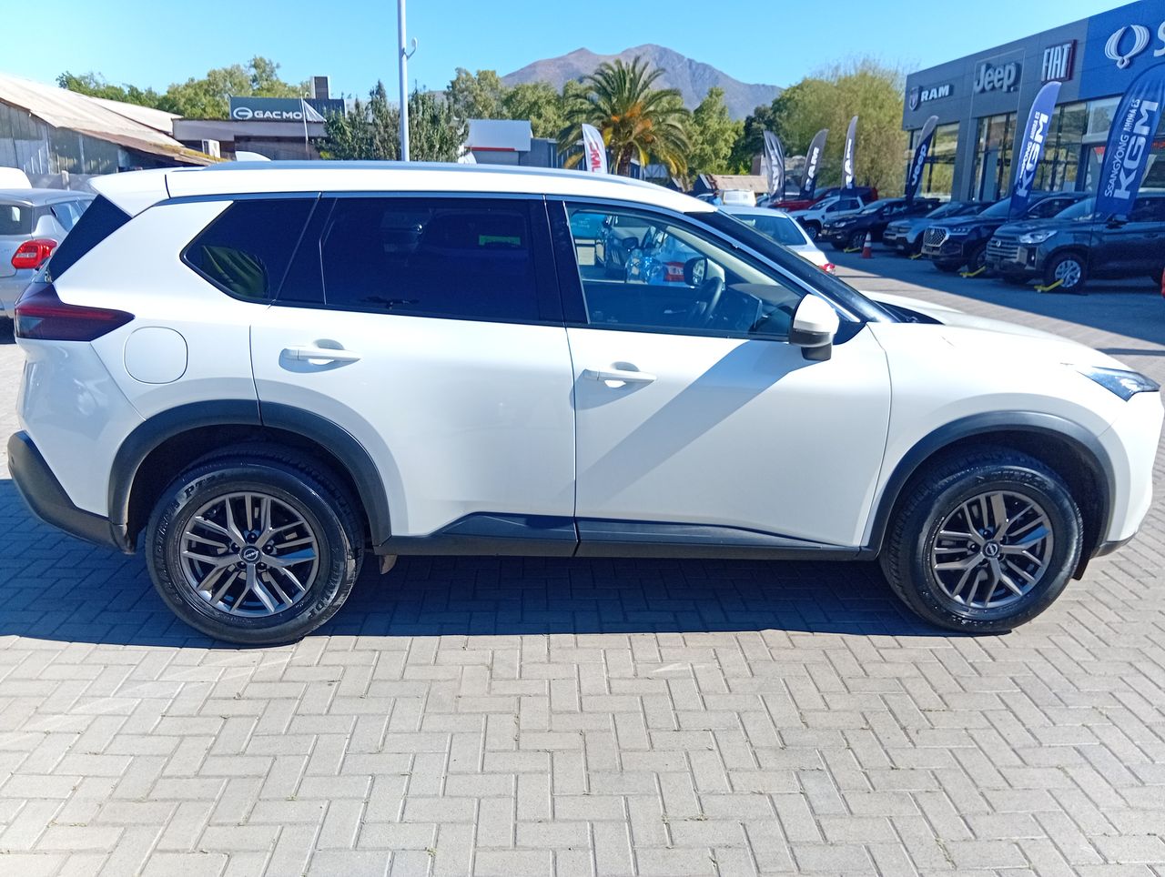 NISSAN - 8