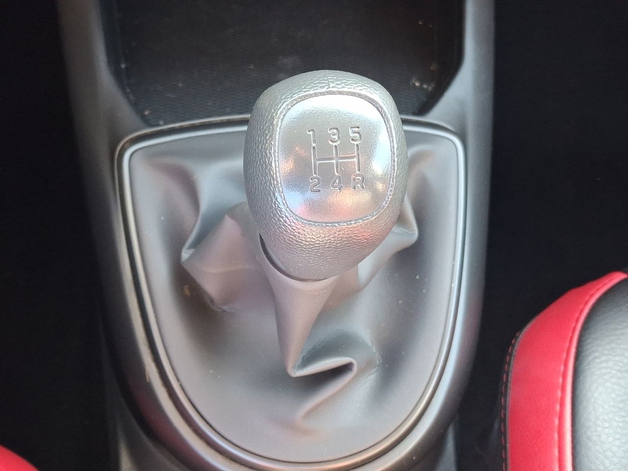 HYUNDAI - 31