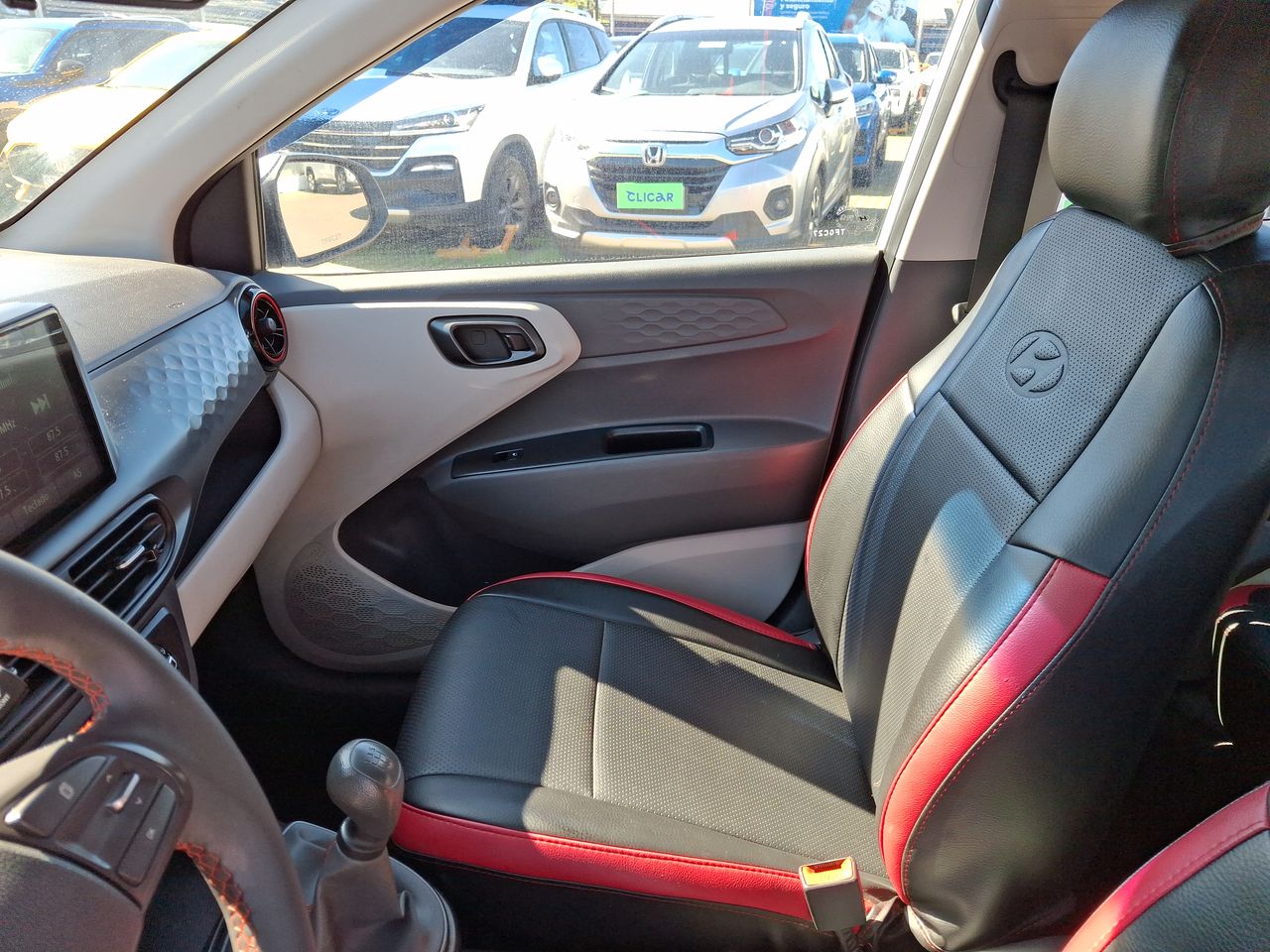 HYUNDAI - 33