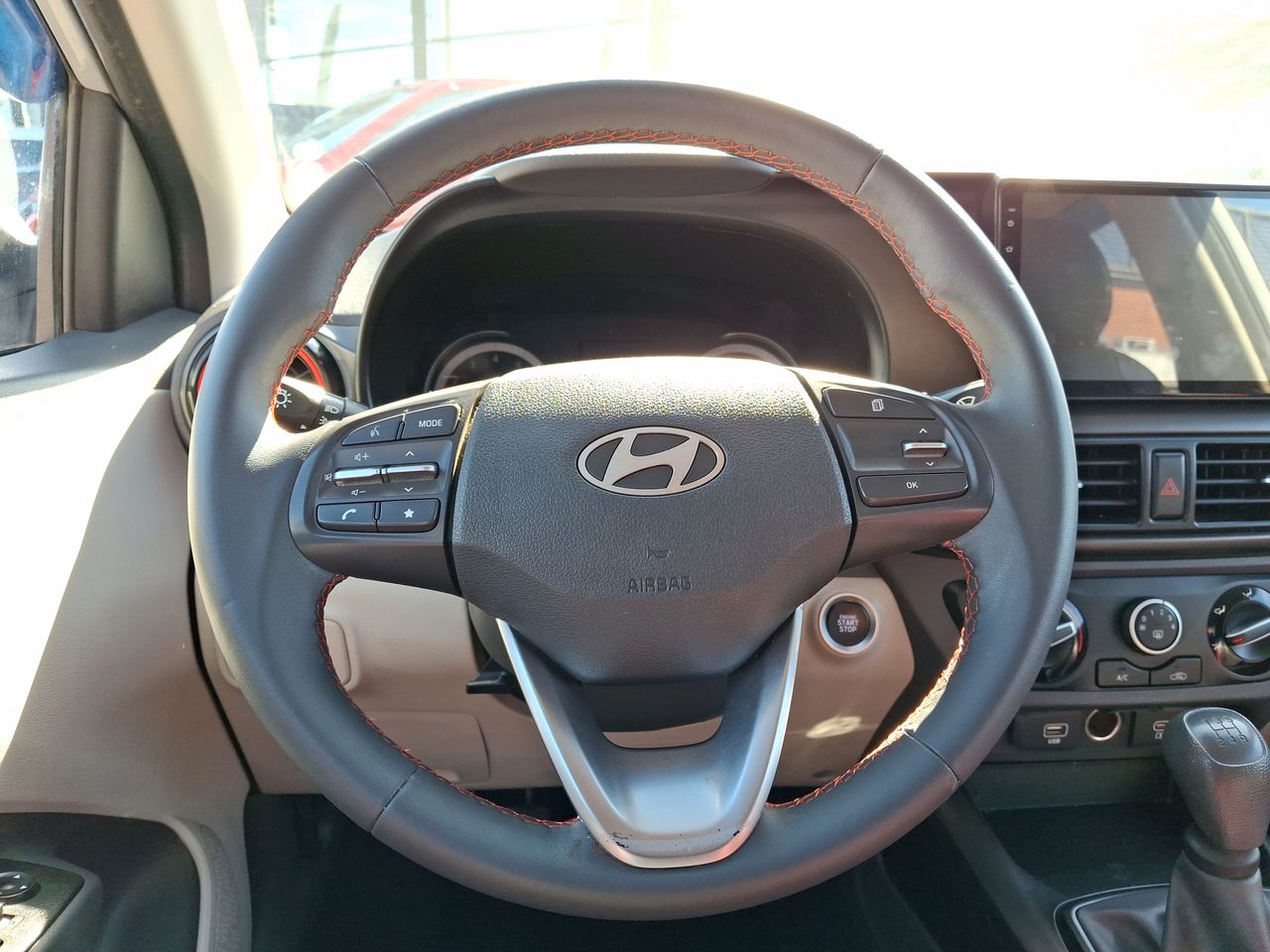 HYUNDAI - 25