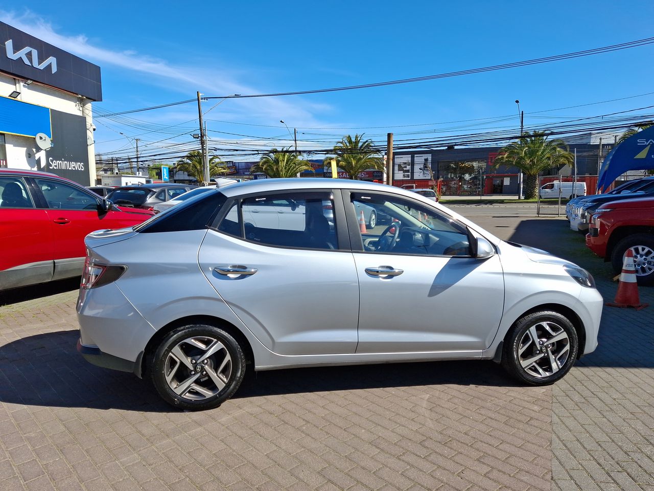 HYUNDAI - 8