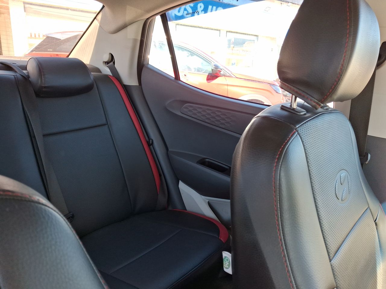 HYUNDAI - 14
