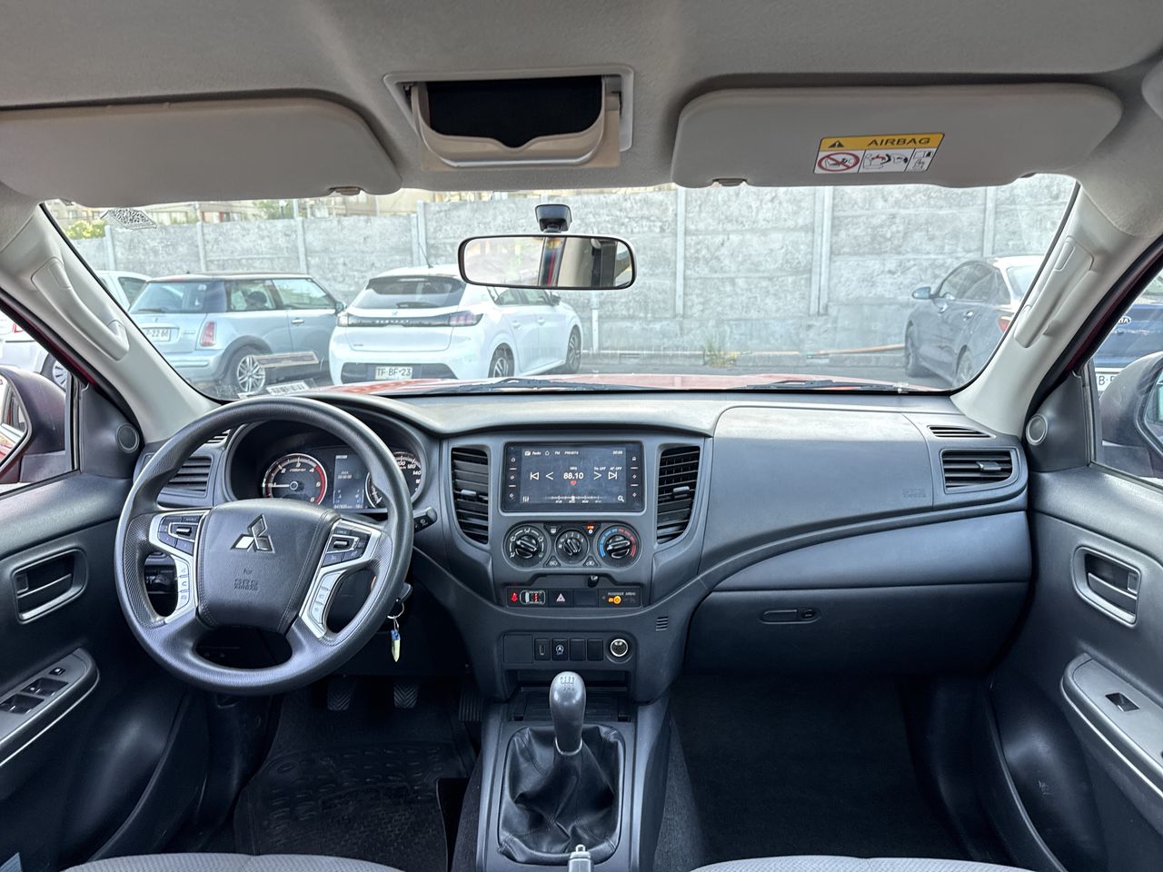 MITSUBISHI - 9
