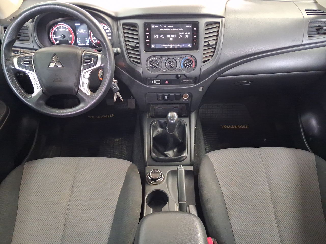 MITSUBISHI - 3