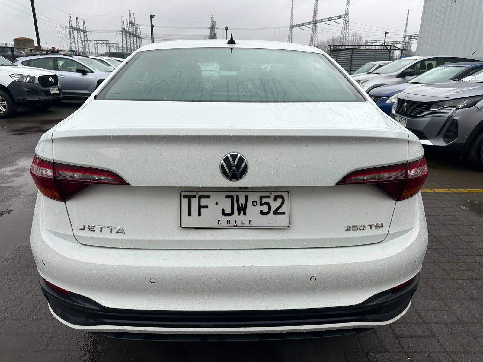 VOLKSWAGEN - 4
