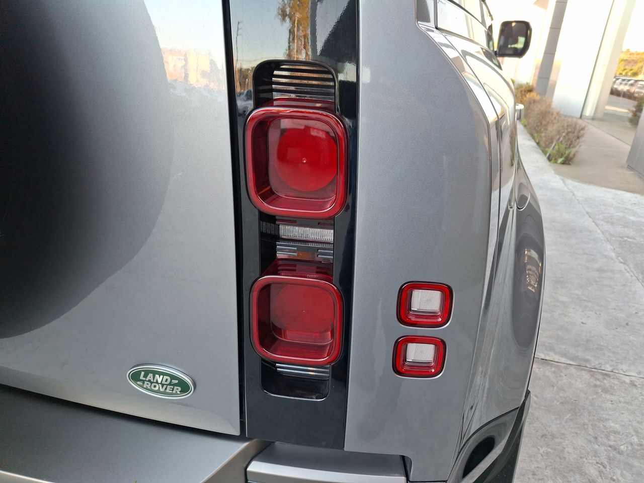 LAND ROVER - 21