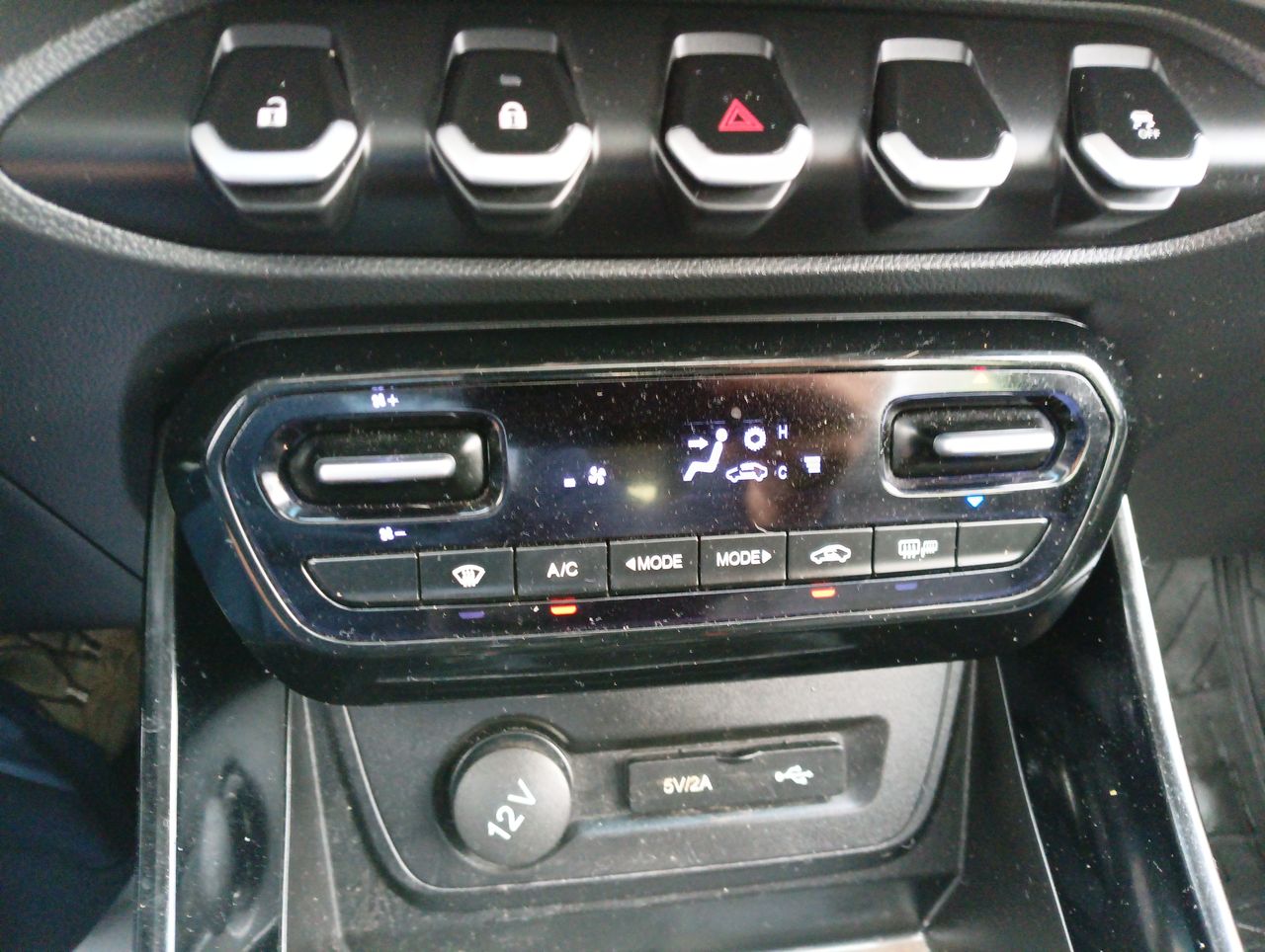 Chevrolet Captiva — foto 29 de 35