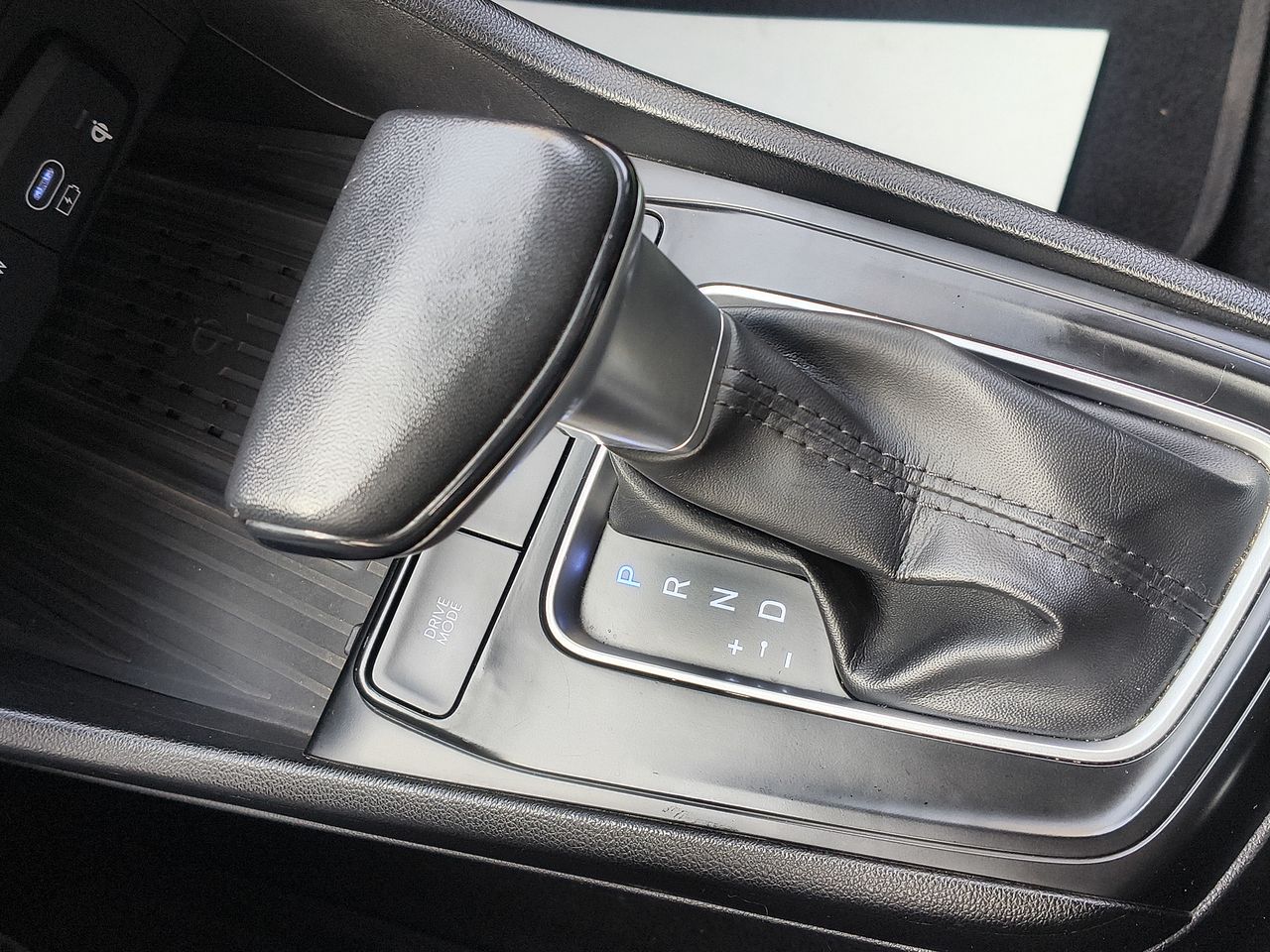 HYUNDAI - 20