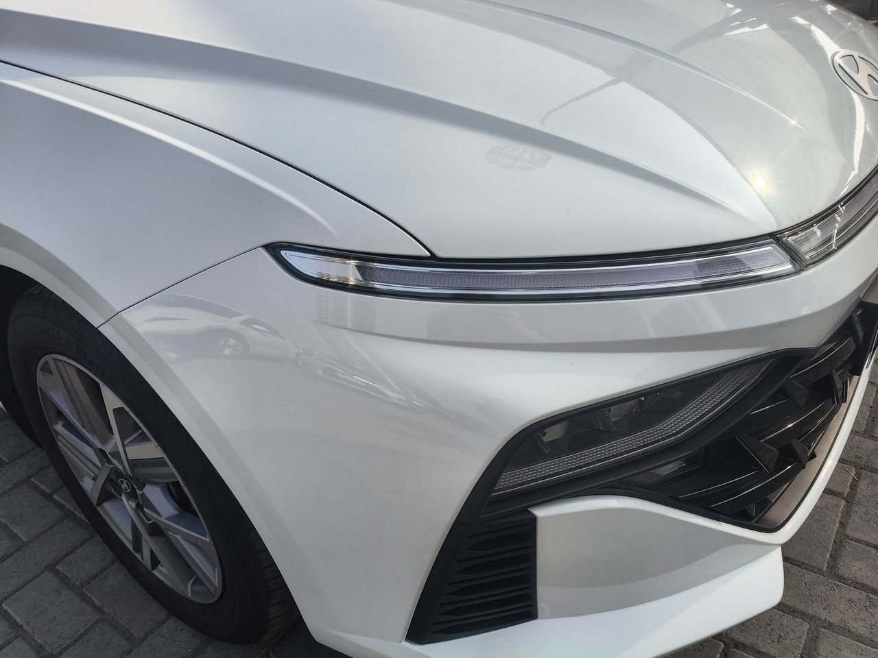 HYUNDAI - 10
