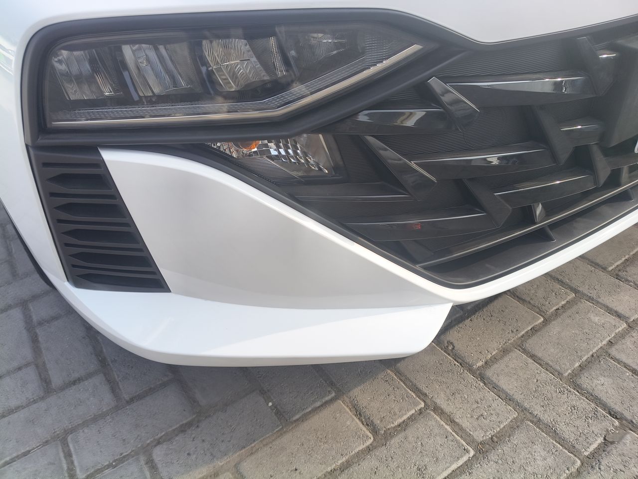 HYUNDAI - 11