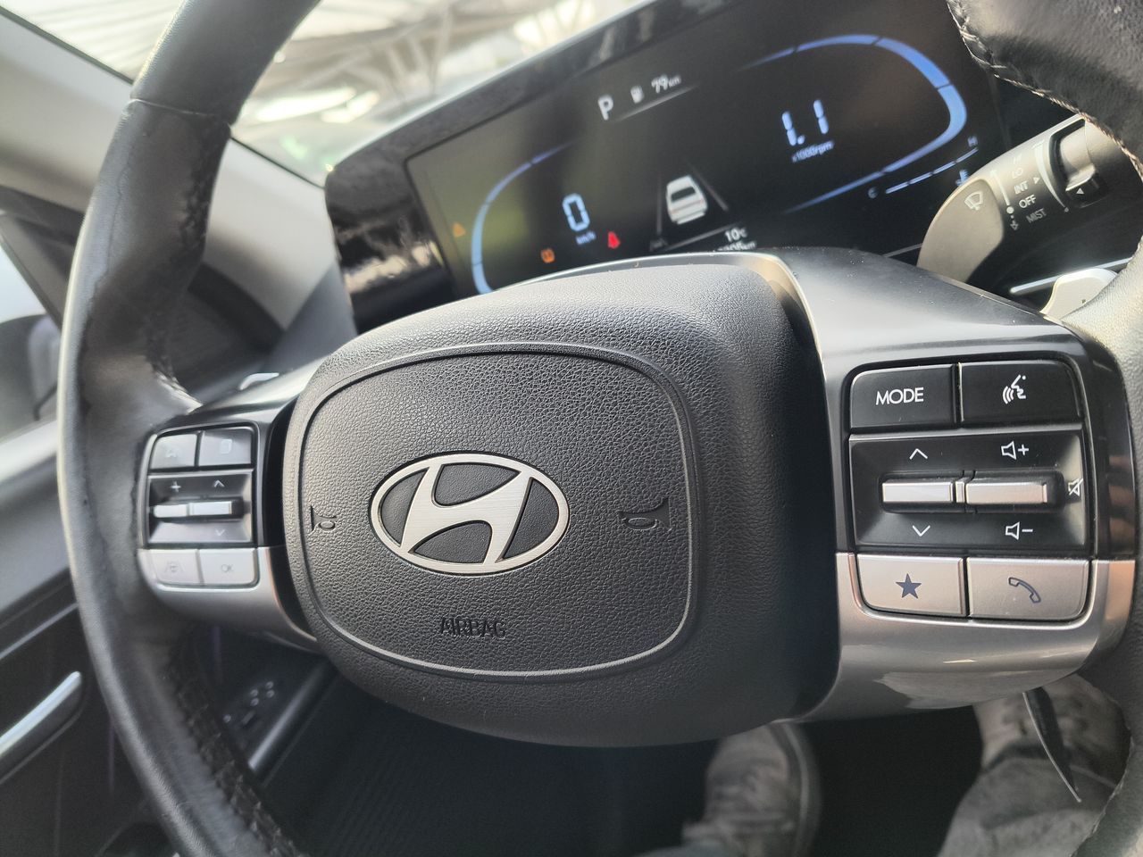 HYUNDAI - 15