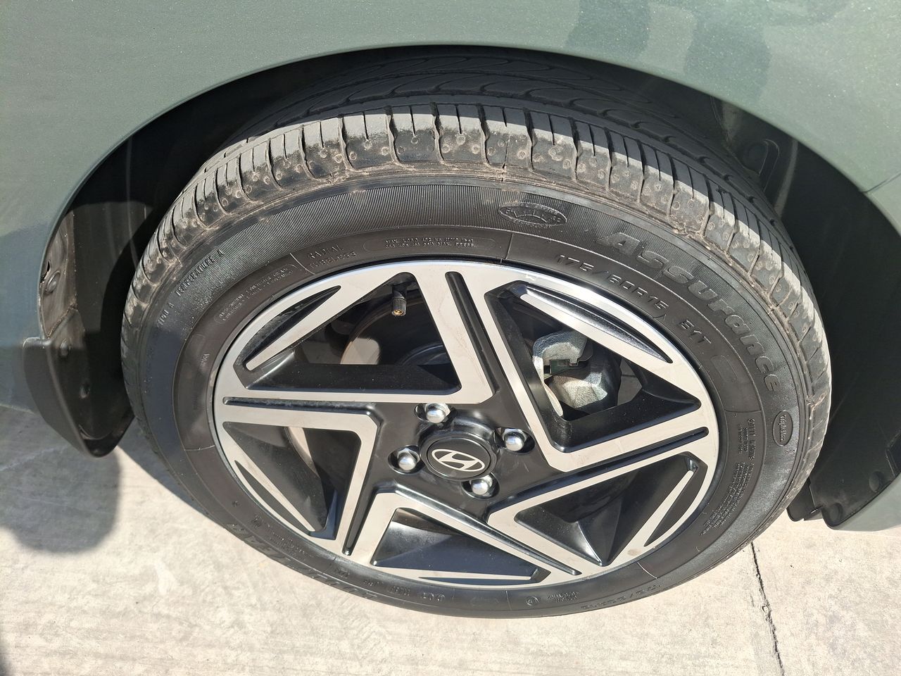 HYUNDAI - 17