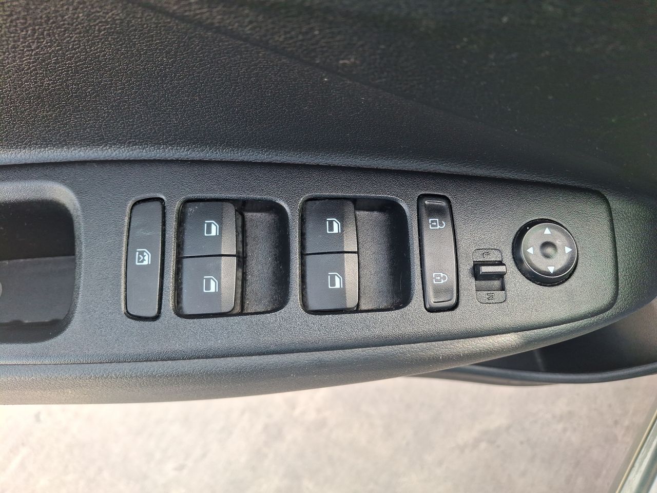 HYUNDAI - 21