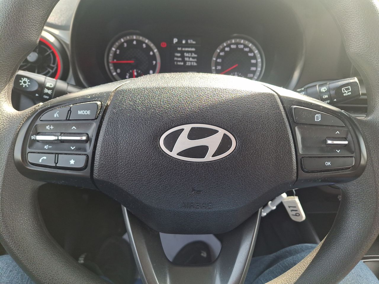 HYUNDAI - 23