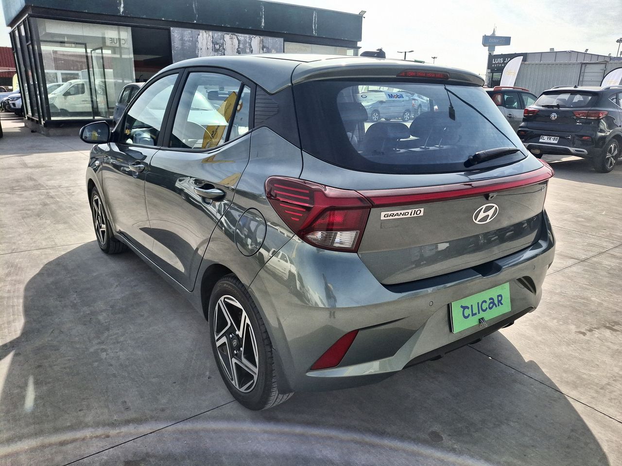 HYUNDAI - 5
