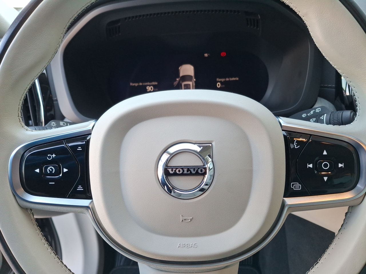 VOLVO - 26