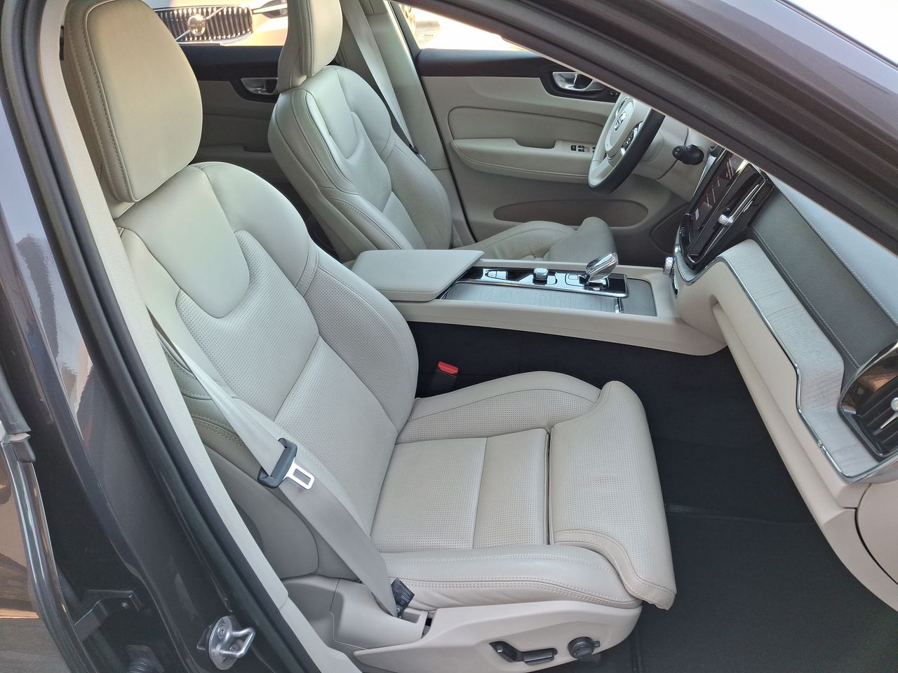 VOLVO - 34