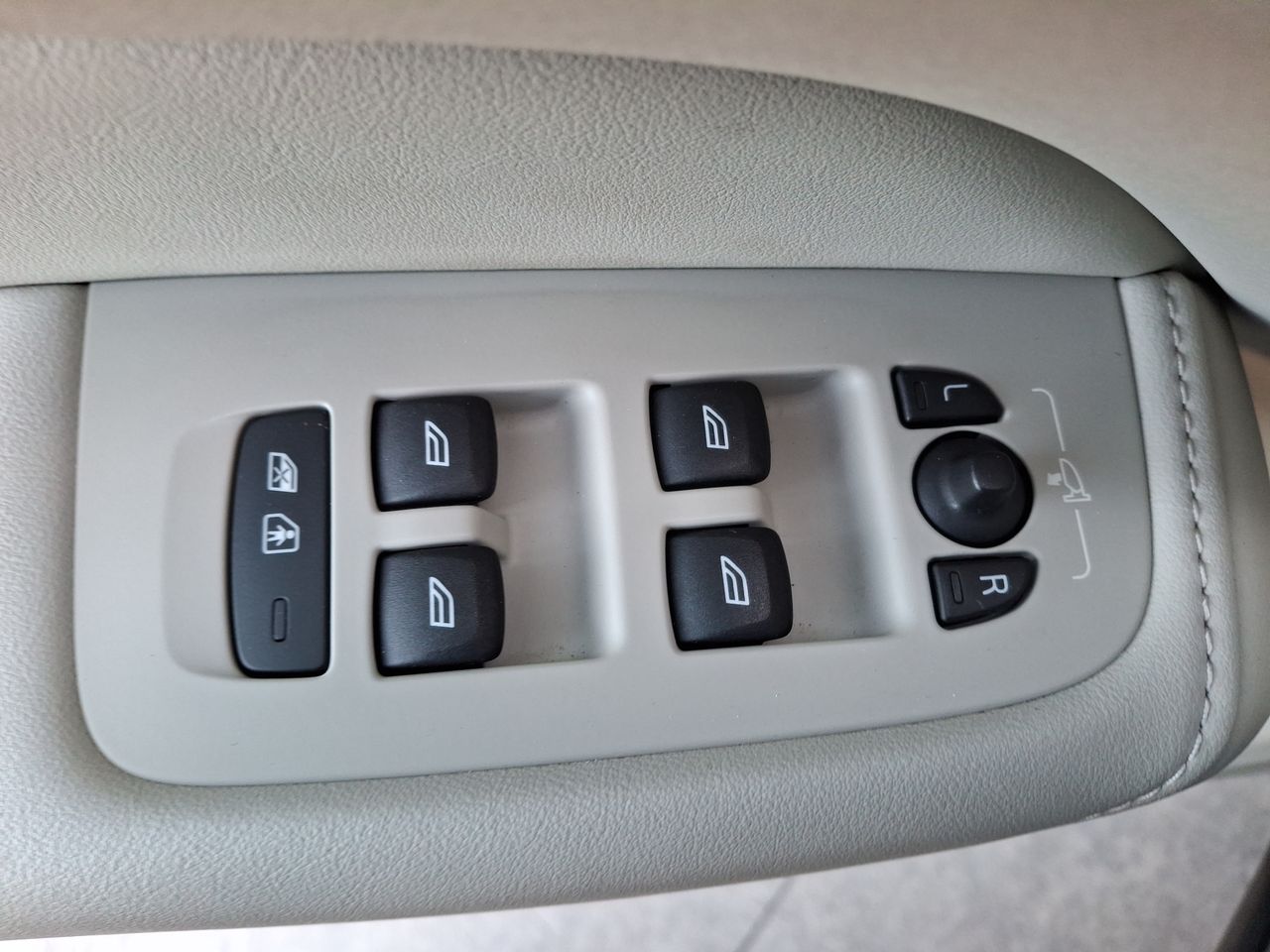 VOLVO - 22