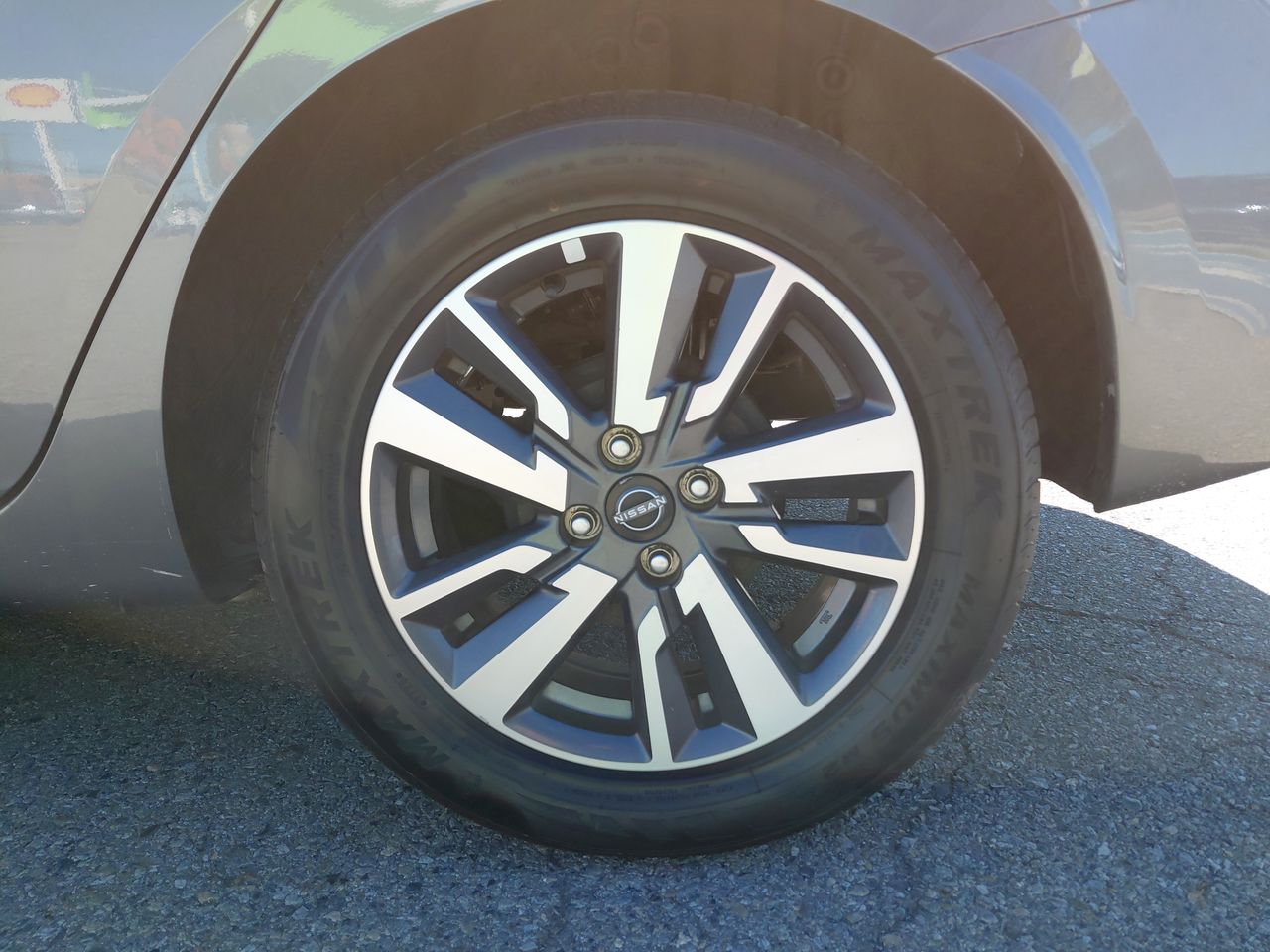 NISSAN - 15