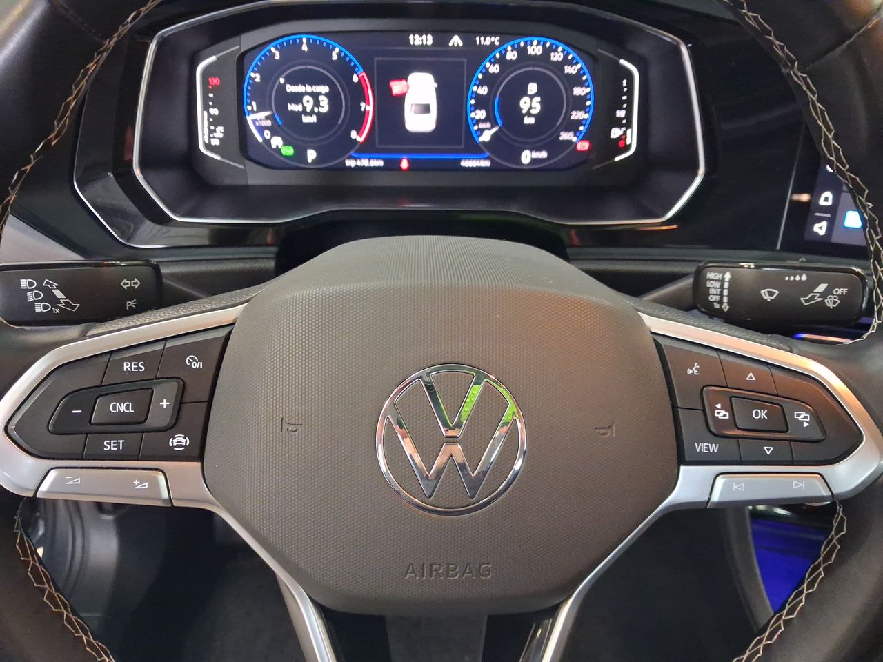 VOLKSWAGEN - 17