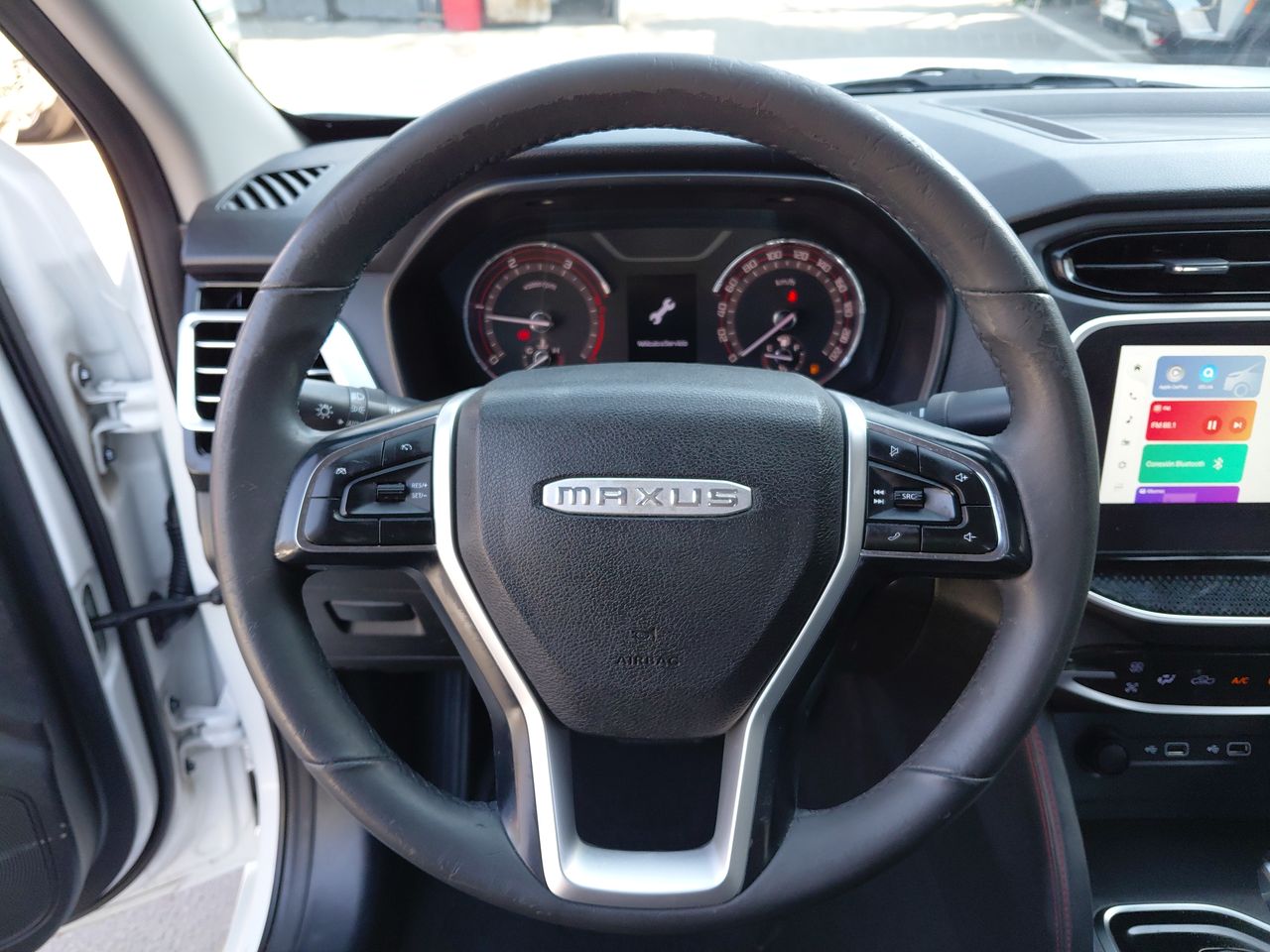 Maxus T60 — foto 25 de 35
