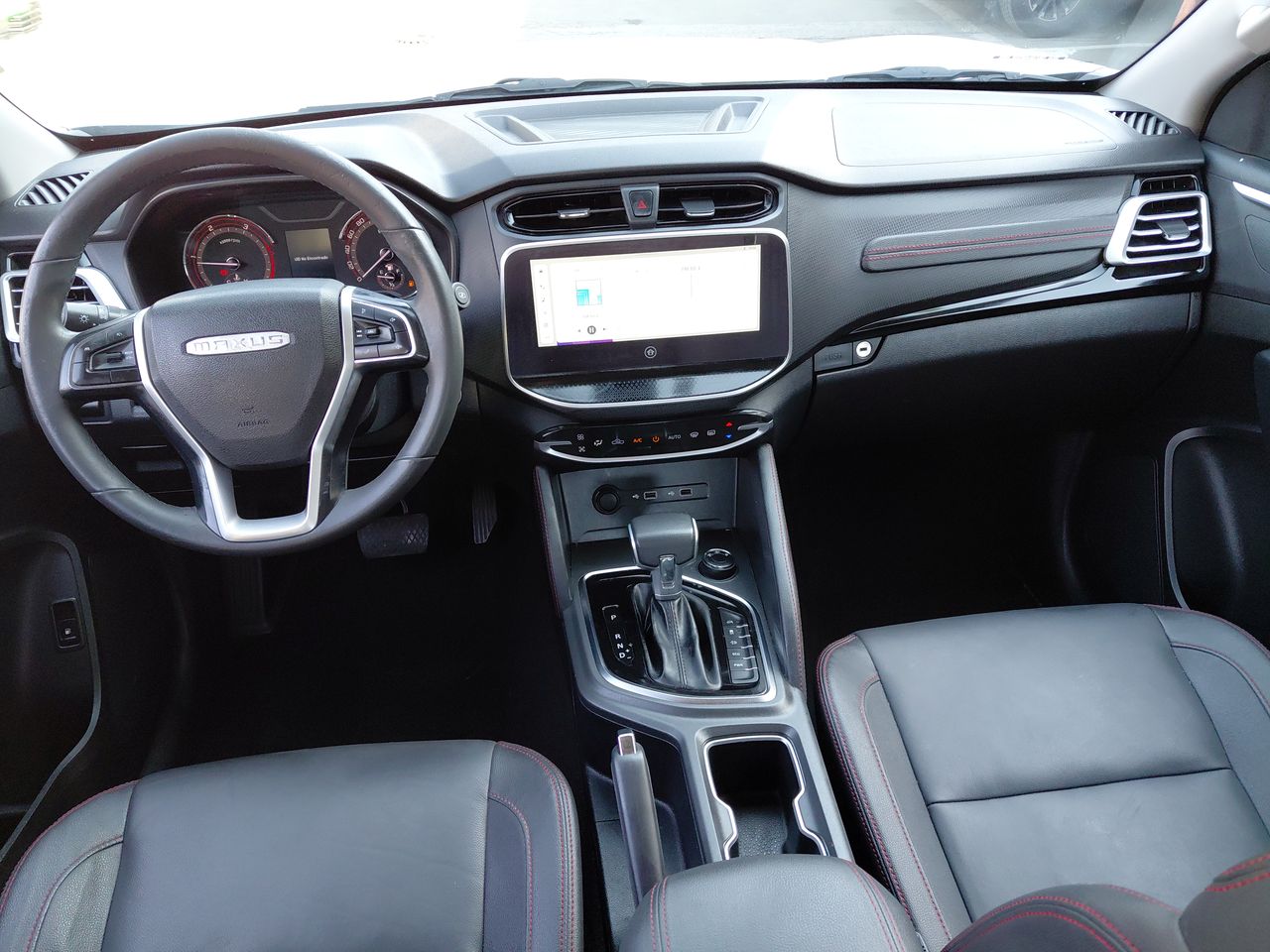 Maxus T60 — foto 32 de 35