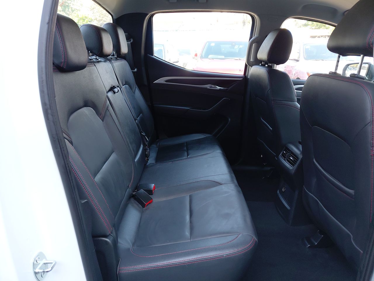 Maxus T60 — foto 12 de 35