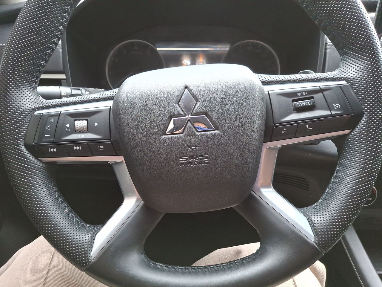 MITSUBISHI - 26