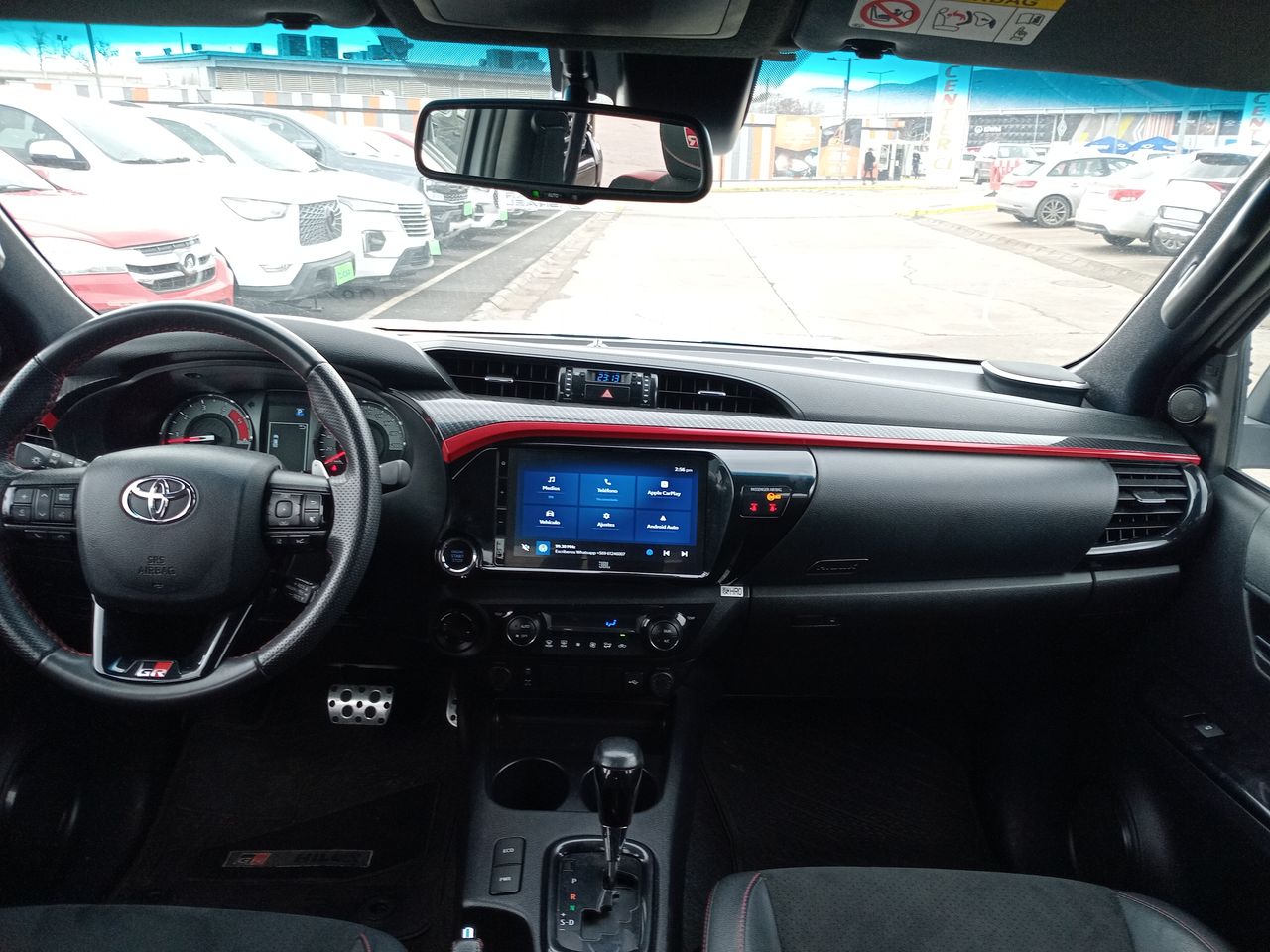 Toyota Hilux — foto 31 de 34