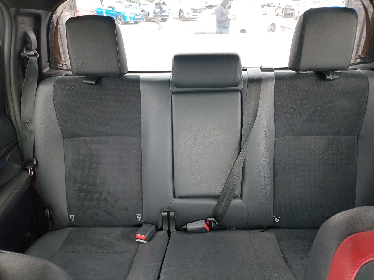 Toyota Hilux — foto 33 de 34