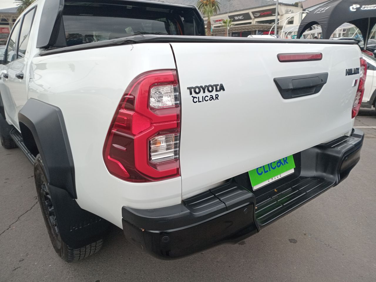 Toyota Hilux — foto 19 de 34