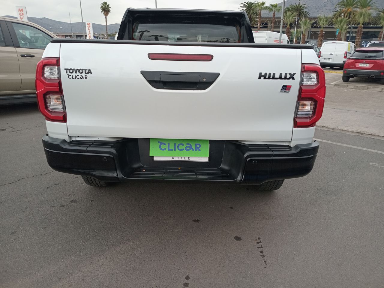 Toyota Hilux — foto 20 de 34