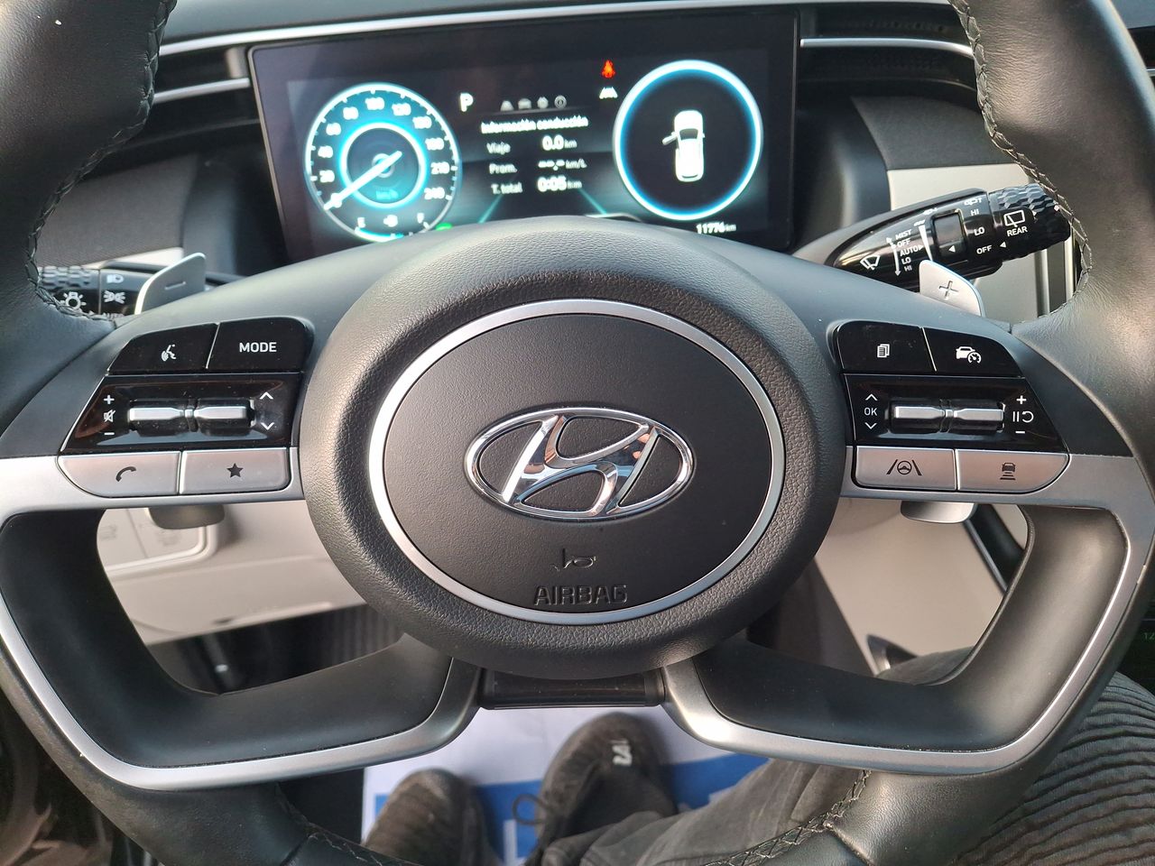 HYUNDAI - 24
