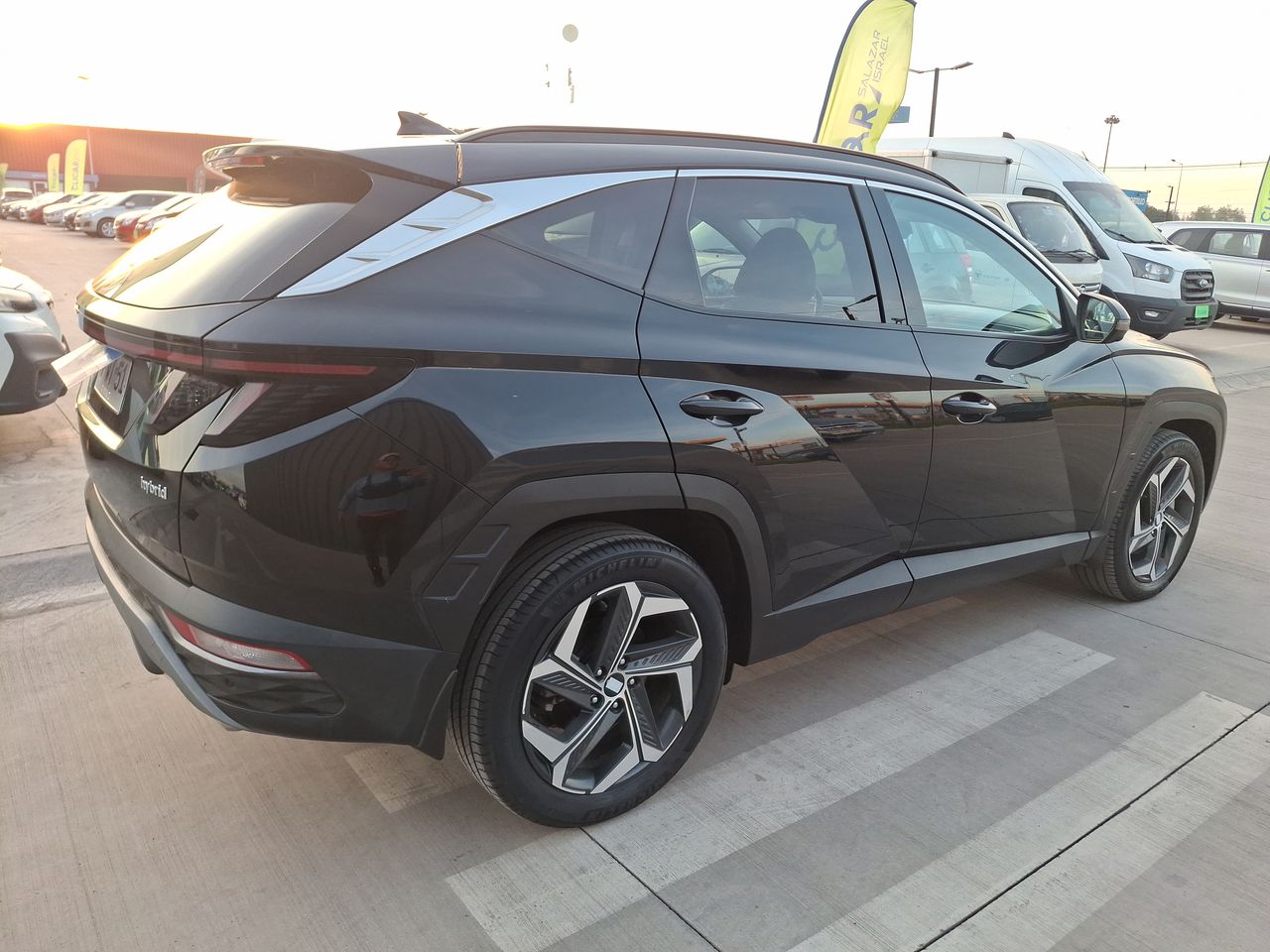 HYUNDAI - 7