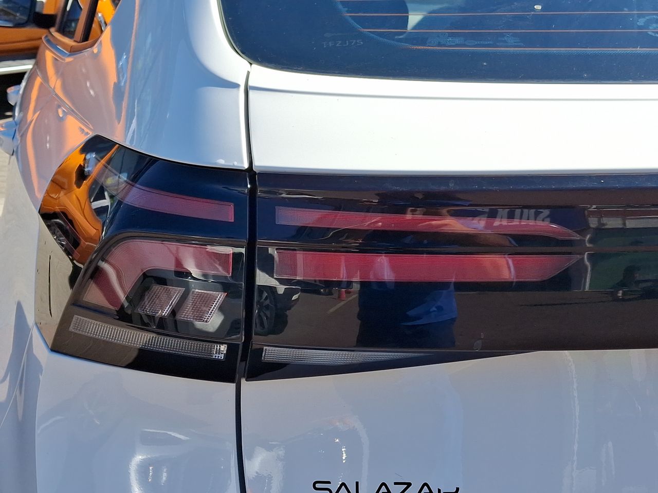 VOLKSWAGEN - 11