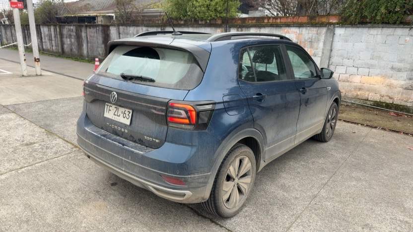 VOLKSWAGEN - 4