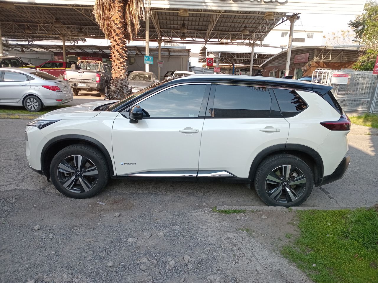NISSAN - 4