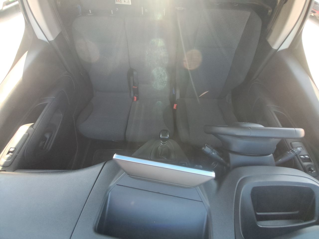 Peugeot Partner — foto 14 de 26