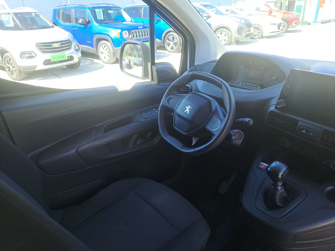 Peugeot Partner — foto 17 de 26