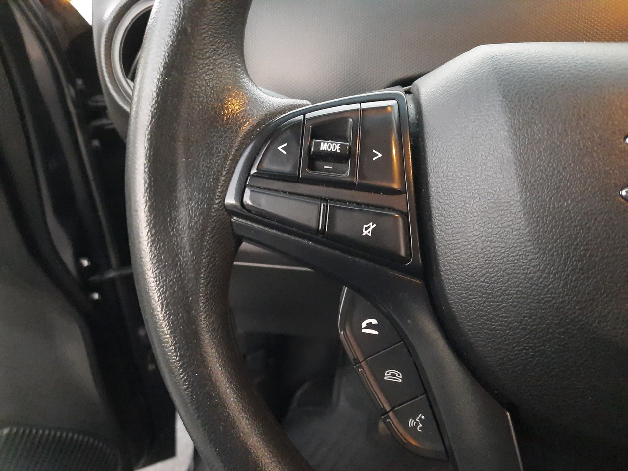 SUZUKI - 23