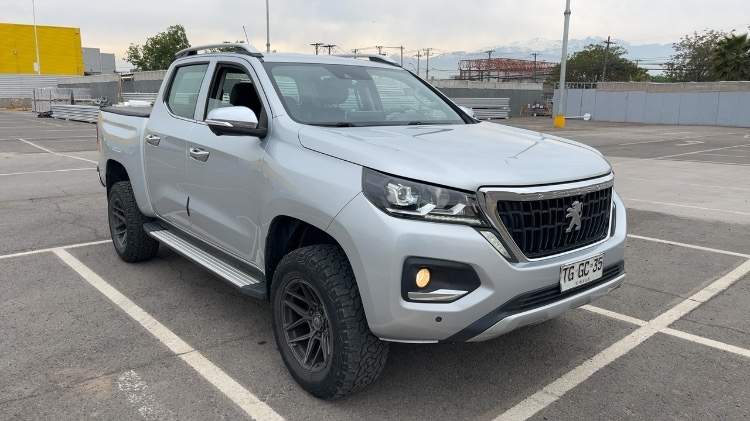PEUGEOT